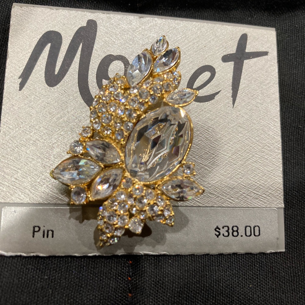 NWT Monet Gold Crystal Cascade Brooch/Pin